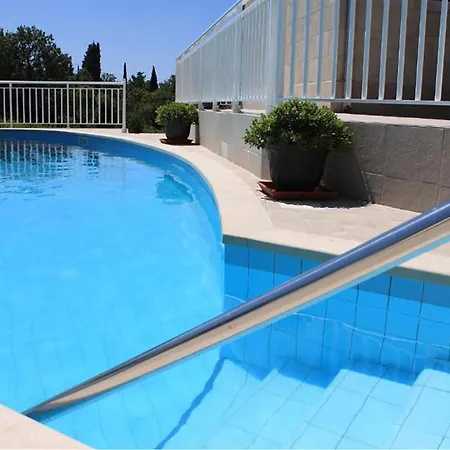 In With Swimming Pool Lägenhet Čilipi