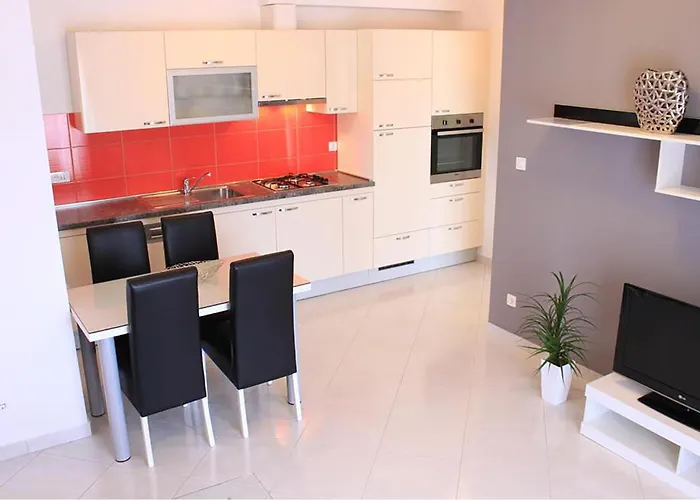 Lägenhet In With Swimming Pool Čilipi