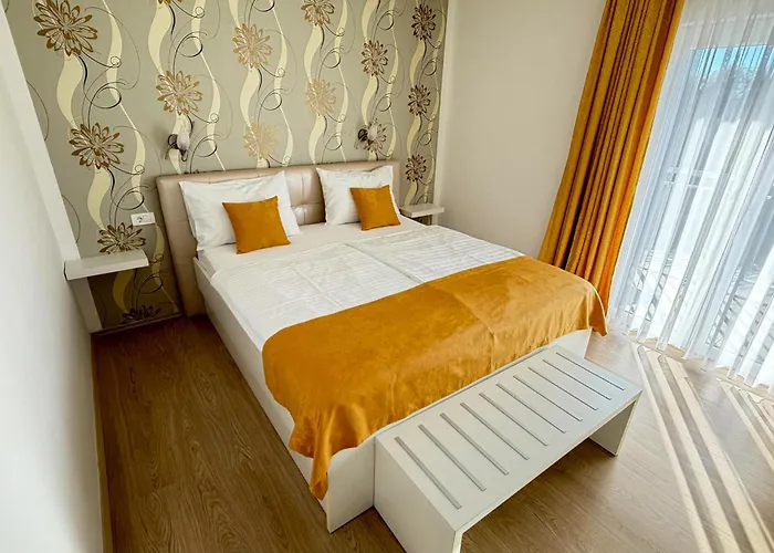 In With Swimming Pool Lägenhet