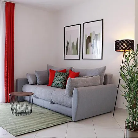 1 Bedroom Cozy In *