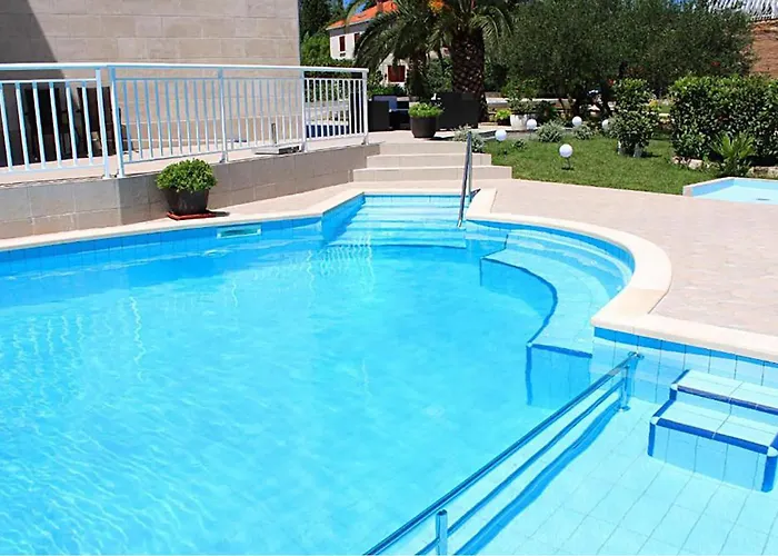 In With Swimming Pool