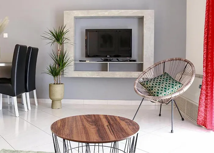 شقة In With Swimming Pool *